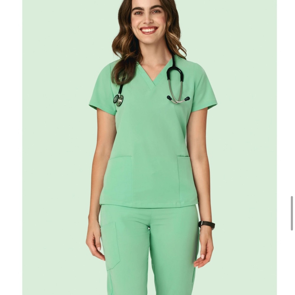 6 Pocket Top Mint